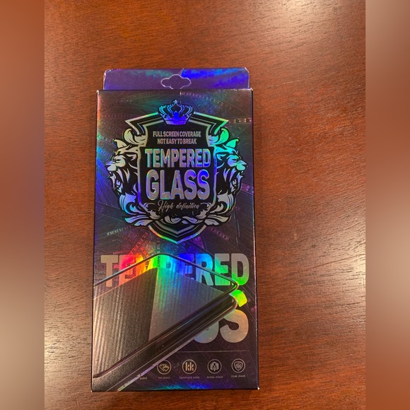 NEW Glass Screen Protector & Case - Picture 2 of 6